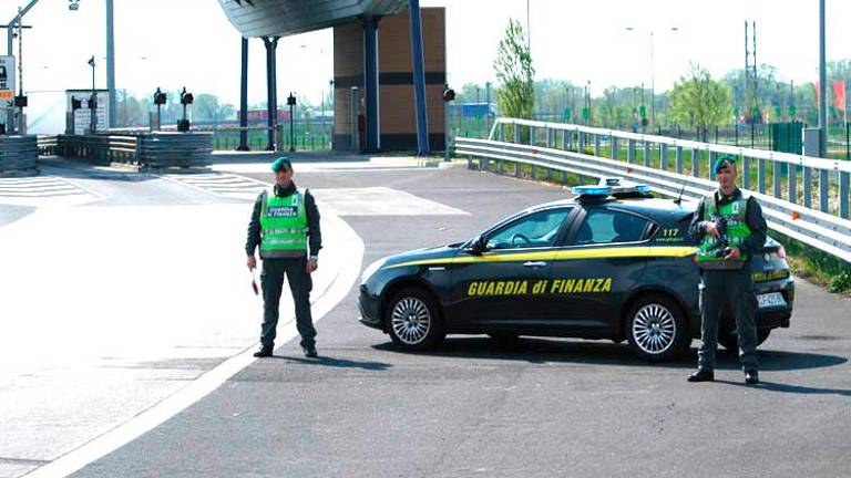 Po delu v vinogradih so jih zapirali v stanovanja (VIDEO)