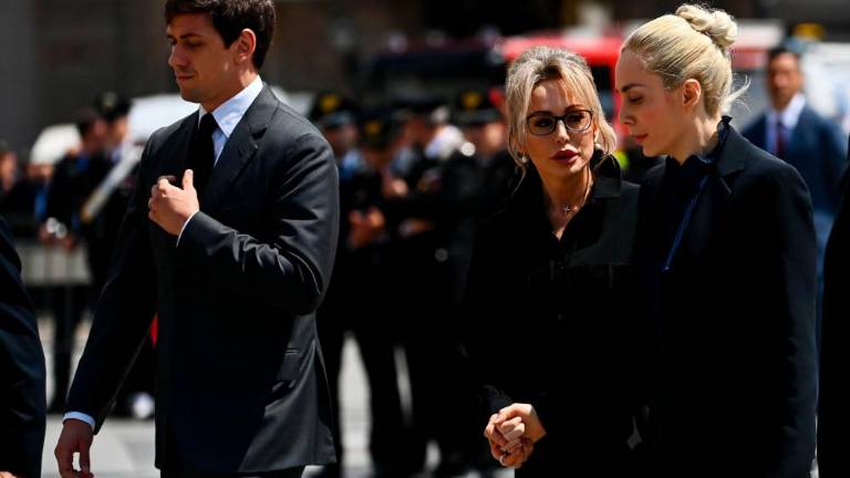 Množičen poslednji pozdrav Berlusconiju