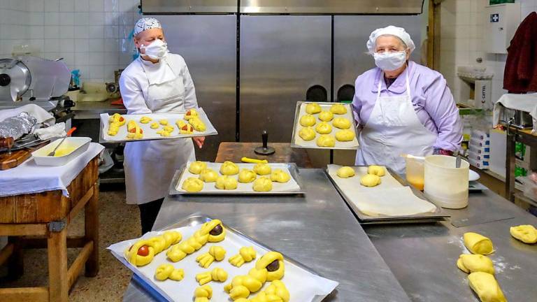 Velika noč pri Guštinu, Sardoču, Križmanu in Lampari