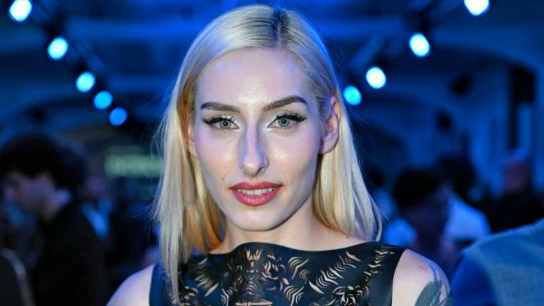 Raiven bo predstavila evrovizijsko skladbo Veronika