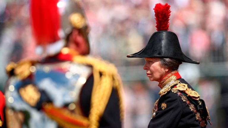 V Londonu se je začelo praznovanje ob jubileju kraljice Elizabete (foto)