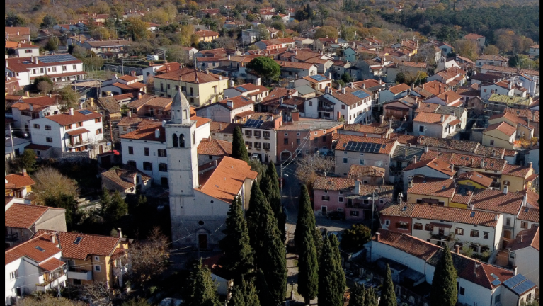 Možne lokacije za nova parkirna mesta v Križu