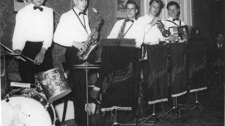 Od godbe do plesnega ansambla