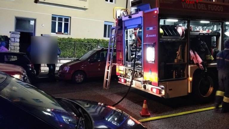 Na Greti zaradi požara evakuirali deset ljudi