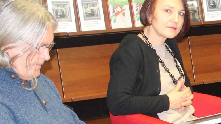 Družina Daneu - starinarji, poslovneži, izobraženci