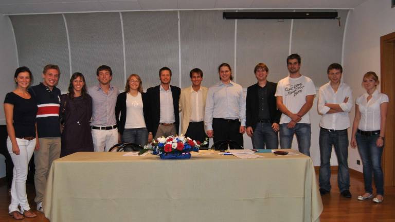 &raquo;Delitve med Slovenci lahko premostijo le mladi&laquo;