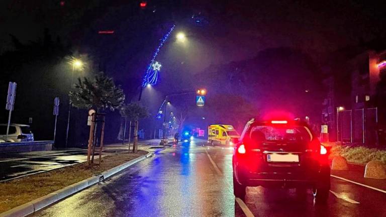 Izsledili voznika, ki je v Izoli podrl pešca in pobegnil