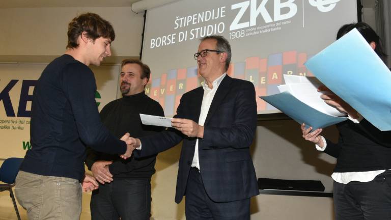 &Scaron;tipendije ZKB za dijake in &scaron;tudente