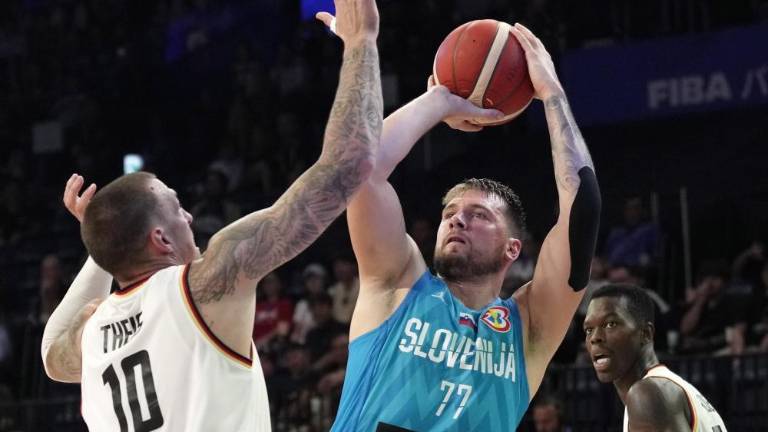 »Američani za Italijane in Kanadčani za Slovence niso nepremagljivi«