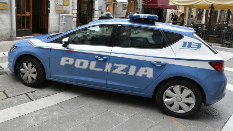 Imeli sta tri izvijače in jekleni ključ