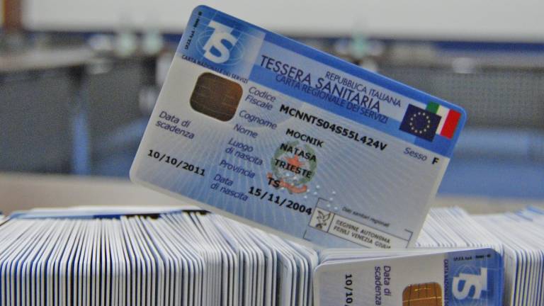 Tudi davčna &scaron;tevilka s &scaron;umniki