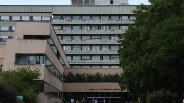 V UKC Ljubljana opažajo porast primerov gripe