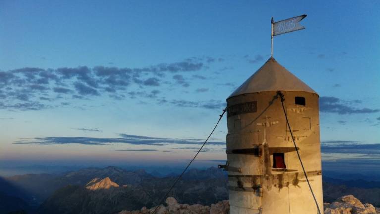 Izziv: v svoji občini na Matajur ali Triglav