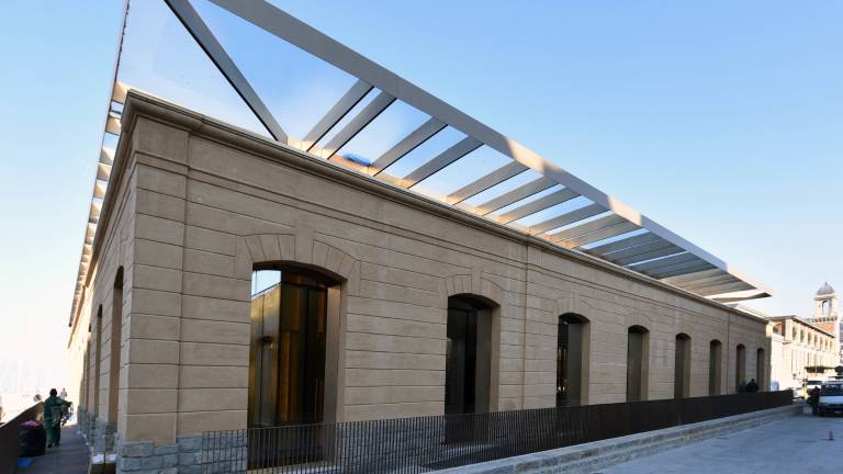 Eataly z &raquo;arhitekturnim biserom&laquo; na nabrežju