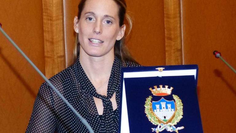Mestni pečat &raquo;paronu&laquo;, priznanje biv&scaron;i valovki