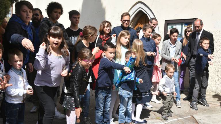 V Križu obnovili tradicijo tučenja jajc