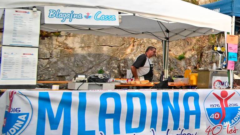 Barcolana tudi pri Obelisku, pod Vejno in v Domu prosekarja