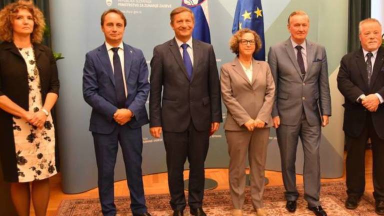 Slovenija ne odklanja novega italijanskega zakona