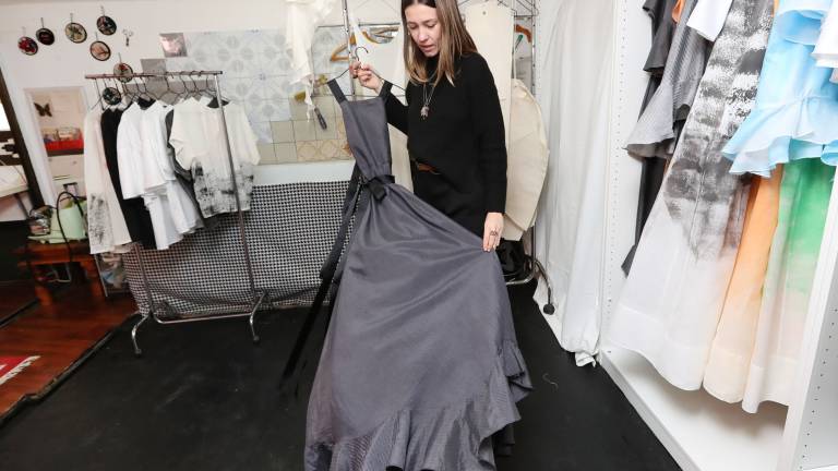 Platno in &scaron;karjice ima v rokah že od otro&scaron;tva