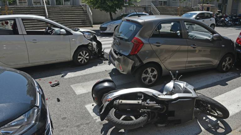 V Trstu in Gorici vožnja na dveh kolesih nevarna