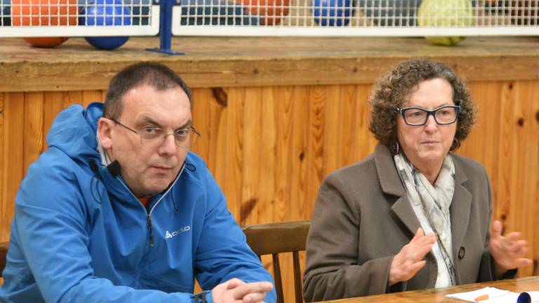 Različno o umiku Livia Semoliča