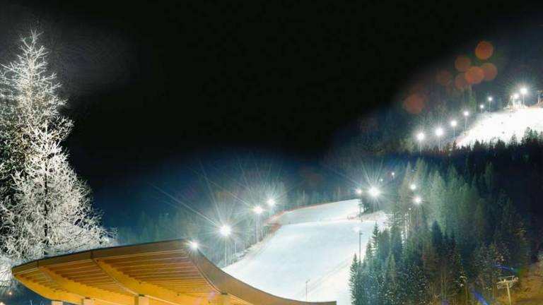 Na Vi&scaron;arjah spet nočna smuka