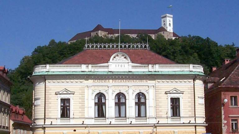 Po Cipru na vrsti Slovenija?