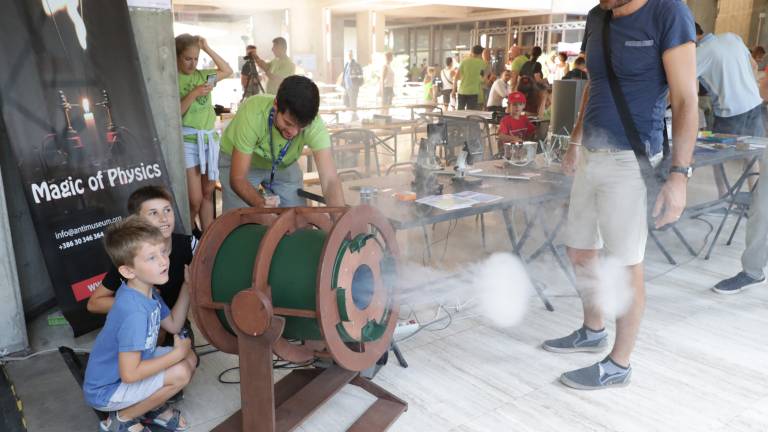 Produkti in nore vizije &raquo;makerjev&laquo; in talentov