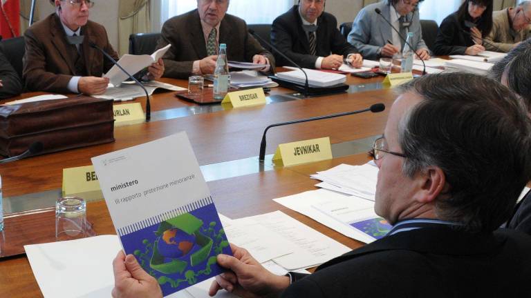 Paritetni odbor za spo&scaron;tovanje 21. člena za&scaron;čitnega zakona