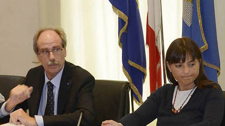 Torrenti ni Berlusconi, toda...