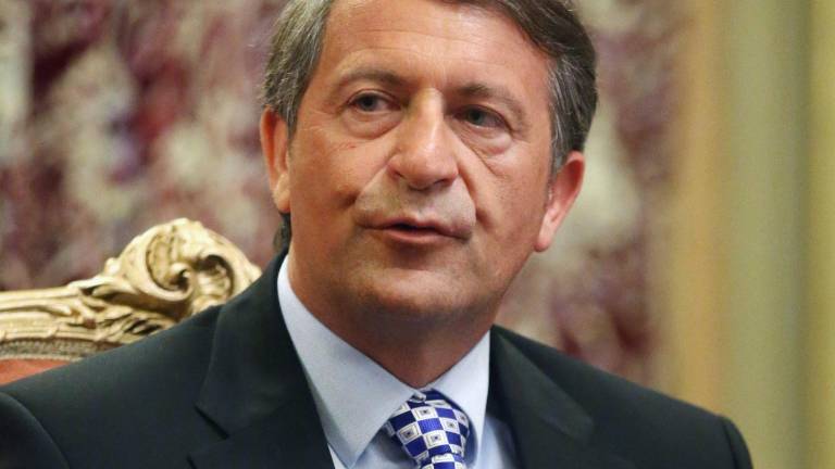 Bratu&scaron;kova in Erjavec ostala pred vrati