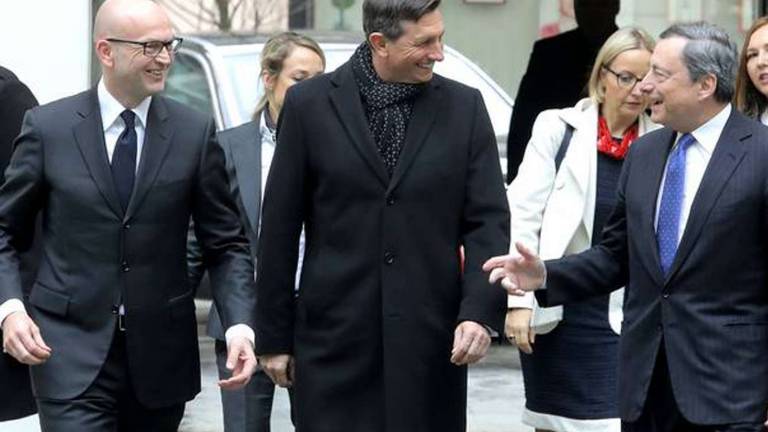 Evro deset let slovenska valuta