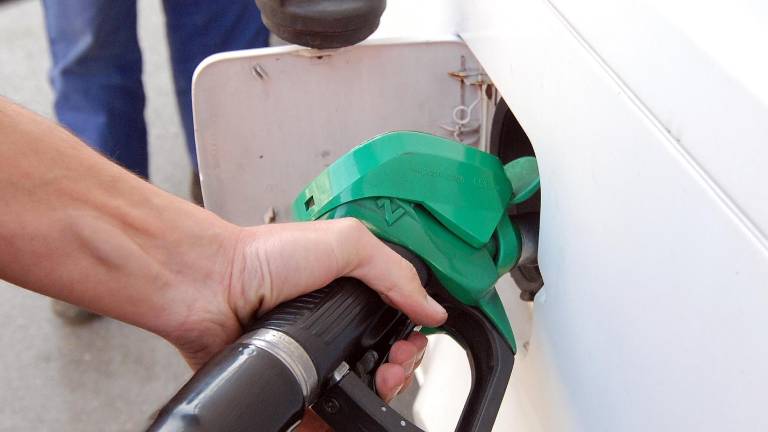 Bencin in dizel v Sloveniji od torka cenej&scaron;a