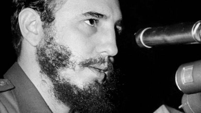 Umrl je Fidel Castro