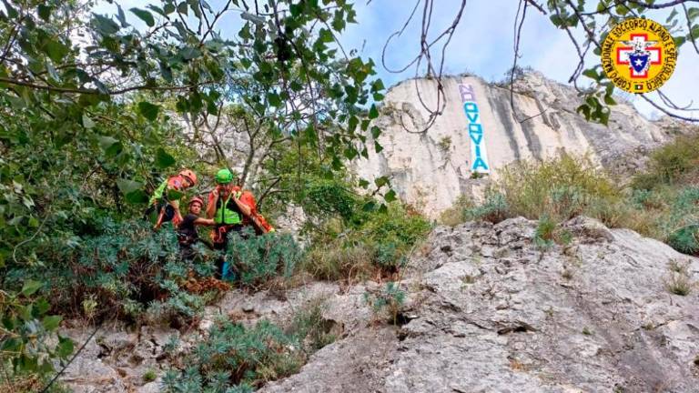 Nad Napoleonsko cesto plezalec padel s stene