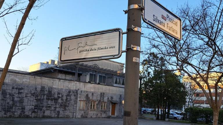 Ploščad bi uredili in uporabljali skozi vse leto