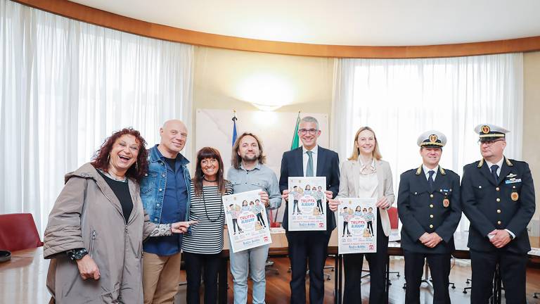 S komedijo in brez sramu proti goljufijam