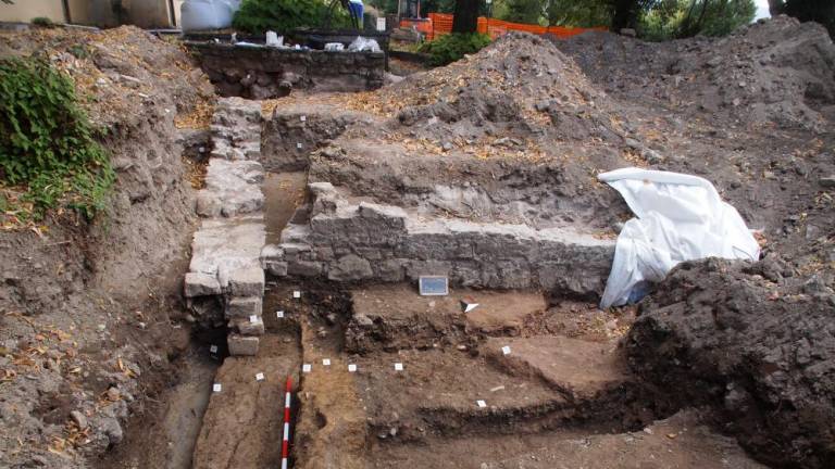 Na grajskem griču našli tudi ostanke iz železne dobe