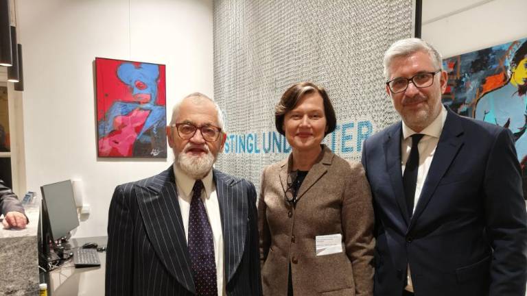 Štiri leta od podelitve do izročitve spominskih medalj