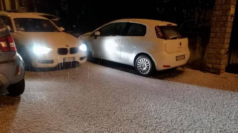 Dopoldne vrtinec, zvečer toča