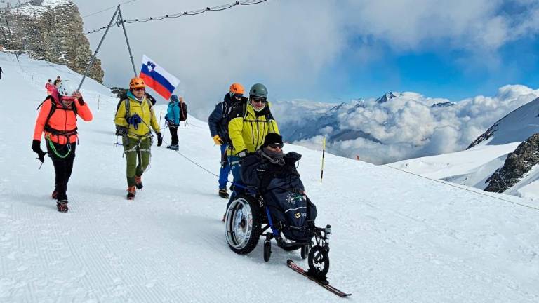 Izjemna slovenska odprava z invalidi na mali Matterhorn in Breithorn