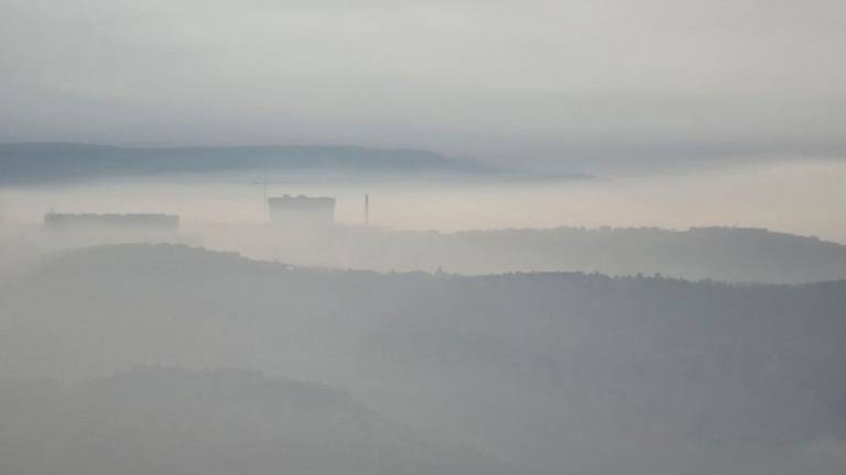 Glavnina padavin v sredo, ponekod bodo izdatne