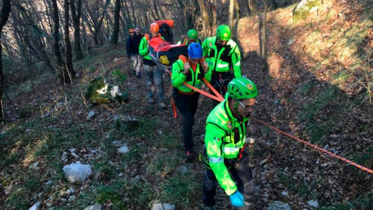 Padec v prepad usoden za alžirskega migranta