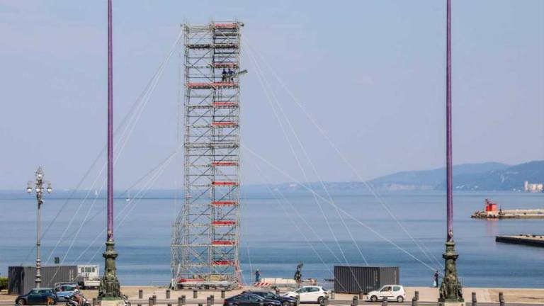 V morje bodo skakali s 27 metrov