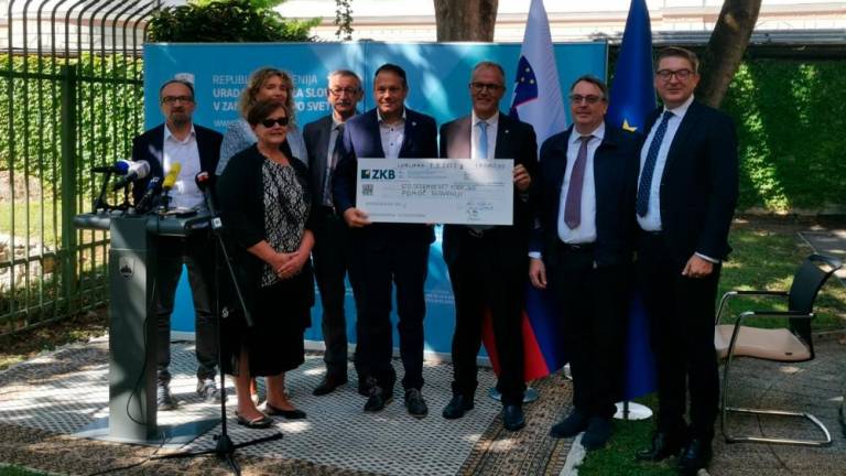 Za obnovo prizadetih območij predali 170 tisoč evrov