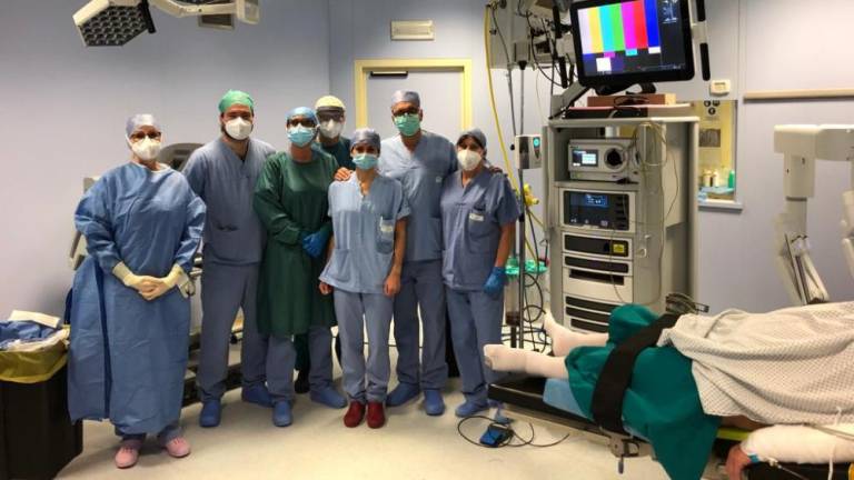 Z robotom izvedli že več kot 50 kirurških posegov