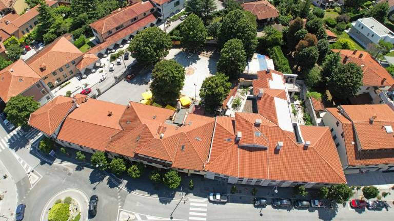 Openskih turističnih tabel še ne bo