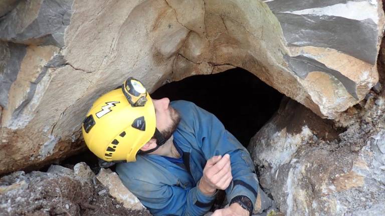 Naleteli so na 21 jam