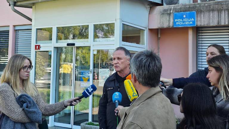 V Latisani prijeli moškega, ki je osumljen umora svoje matere v Postojni