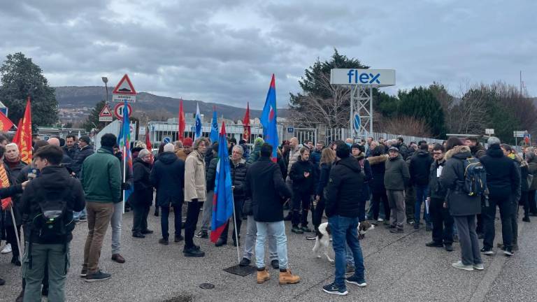 Stavka delavcev tovarne Flex opozorilo pred jutrišnjim srečanjem v Rimu